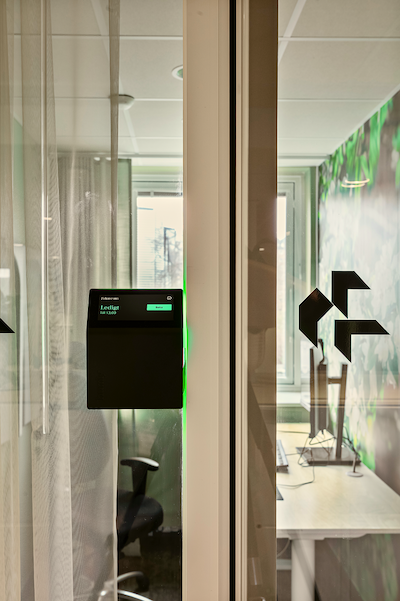 LOW RES_Booking device on glass wall