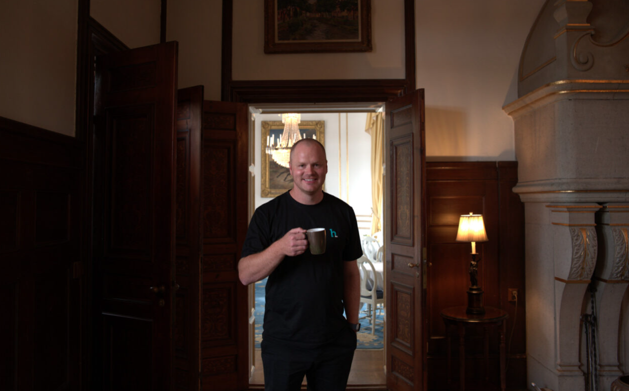 <span id="hs_cos_wrapper_name" class="hs_cos_wrapper hs_cos_wrapper_meta_field hs_cos_wrapper_type_text" style="" data-hs-cos-general-type="meta_field" data-hs-cos-type="text" >Test blog 2</span>